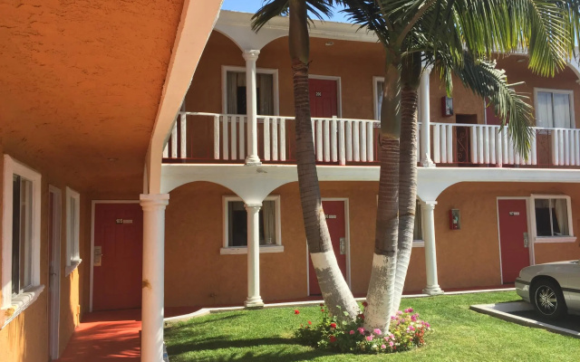 Paradise Inn and Suites