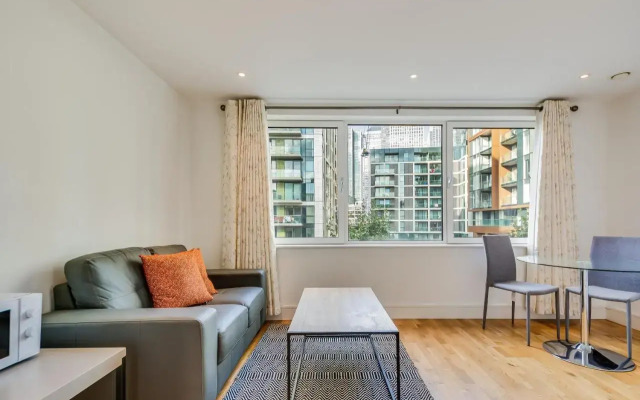 Indescon Square At Canary Wharf By Mysquare (Studio)