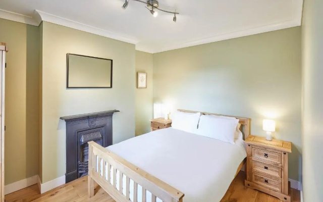 Host Stay Holmedene