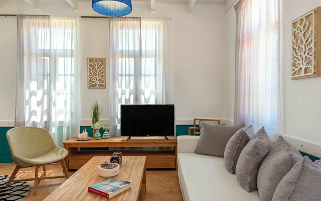 Lithinon Suites & Studios Blue
