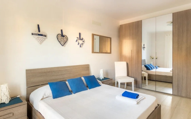 Dolce Mare, Villas