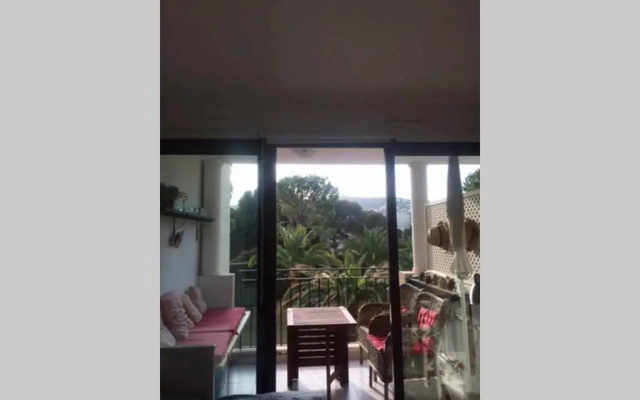 La Petite Cachette - Pool and 150m to the beach
