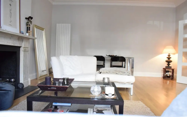 Modern 2 Bedroom Home in Chelsea