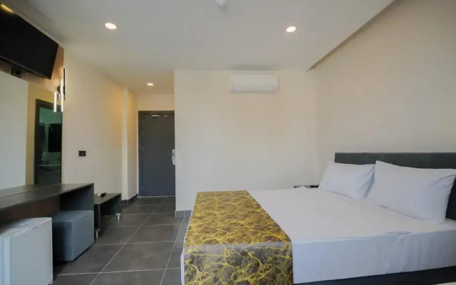 Blue Serenity Hotel