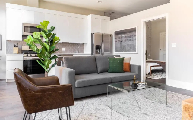 Sonder — Greektown Suites