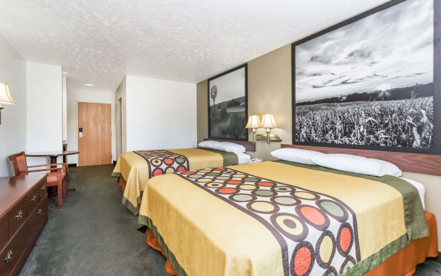 Super 8 by Wyndham Alma