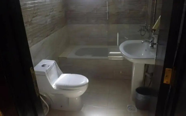 Baron Palace - Almasif Hotel Apartments