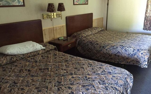 May's Polynesian Motel