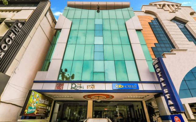 FabHotel Royal Star