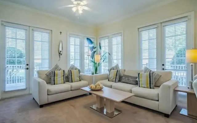 7521 MD - Reunion - Fantastic 3Bd Condo