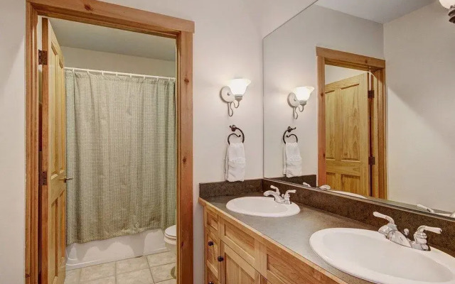 8452 Dakota Lodge 2 Bedroom Condo by RedAwning