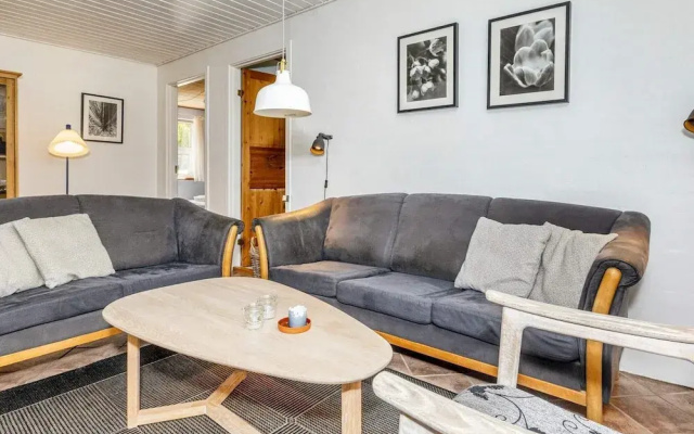 8 Person Holiday Home in Hojslev