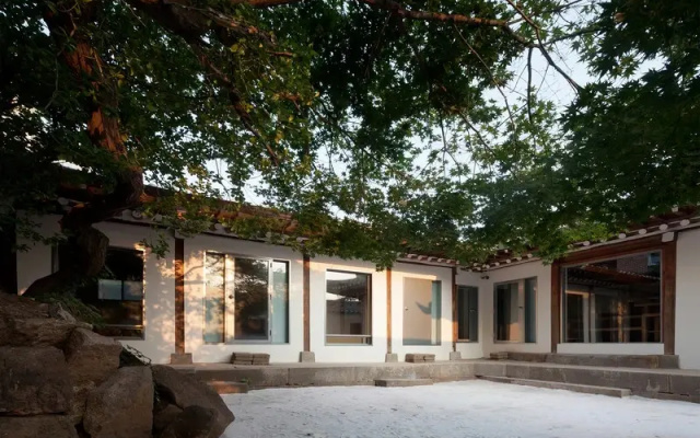 Side Hanok Guesthouse