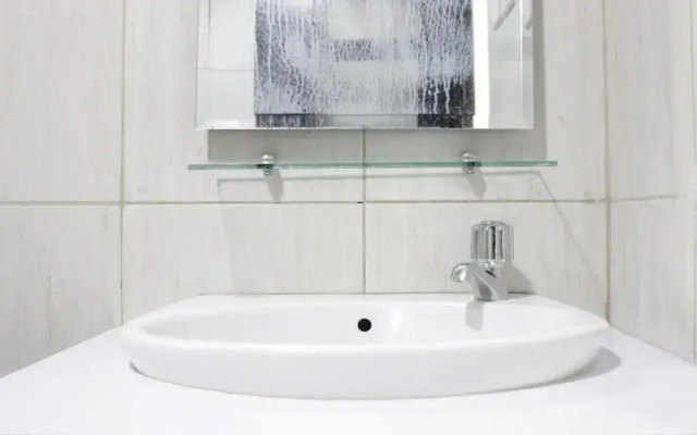 Modern Chic Studio Apartment at Tamansari La Grande near BIP