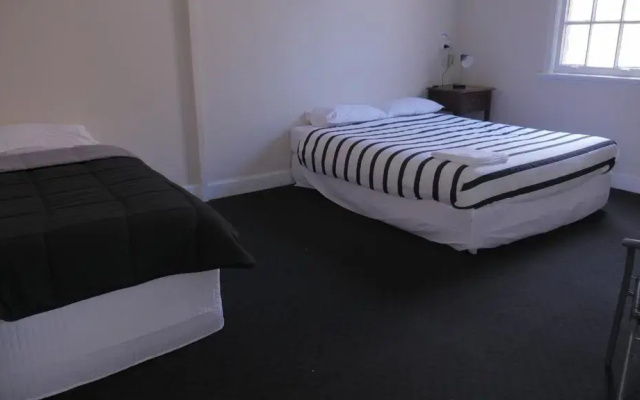 National Hotel Toowoomba