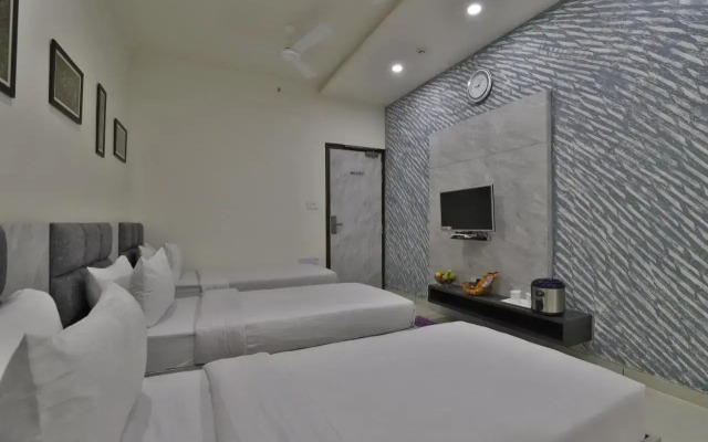 Hotel Orbit