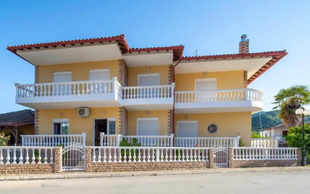 family house Nikos