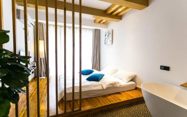 Tongli Yiyun Shuishe Boutique Hotel