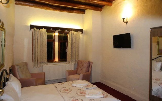 Unicorn Cave Hotel