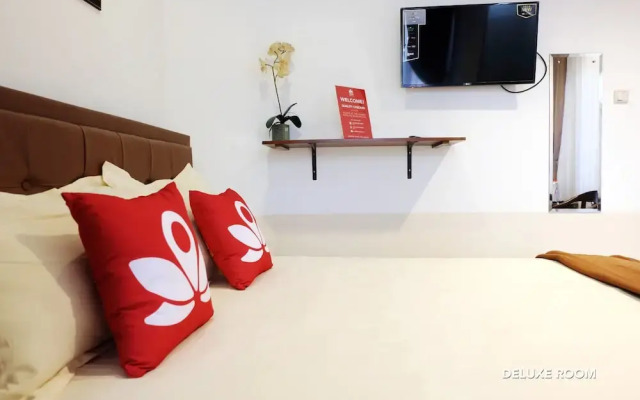 ZEN Rooms Near Alun-Alun