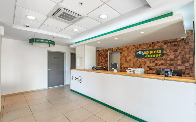 City Express Junior by Marriott Toluca Aeropuerto