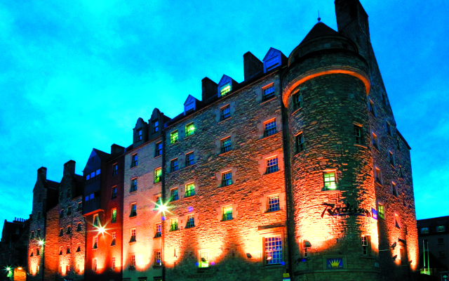 Отель Radisson Blu Edinburgh вид на фасад