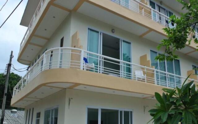 Отель Jomthong Guesthouse вид на фасад