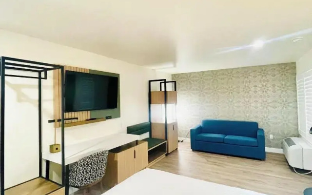 La Casa Inn
