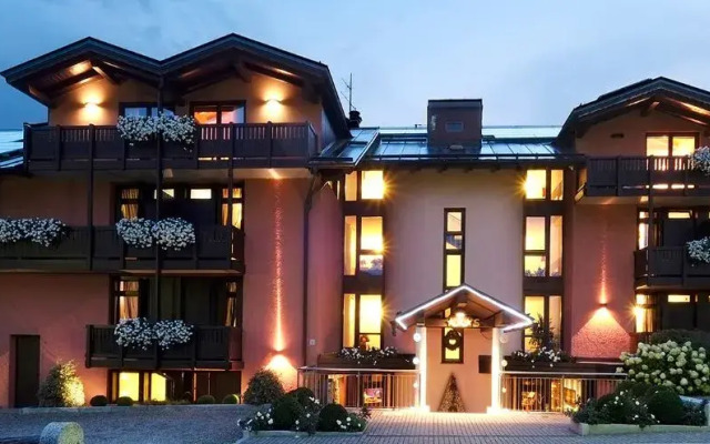 Hotel Holiday