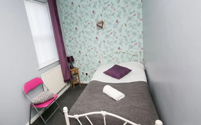 Queens Quarter Apartment Hugh Street