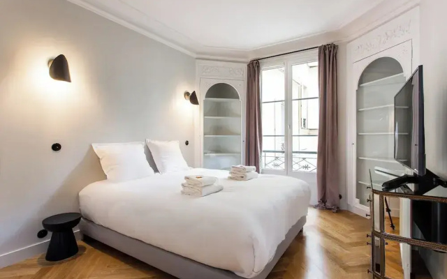 Magnificent Apartment - 3br/ 8P - Europe