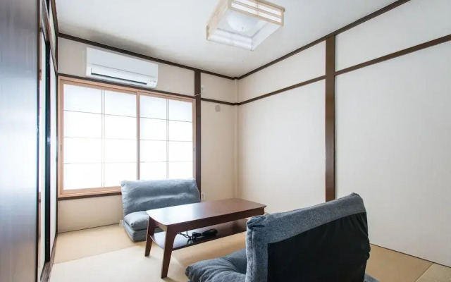 YUYU House - Imazado Anywhere Door