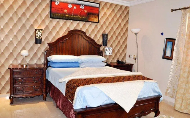 Firstview Luxury Apartment Hotel