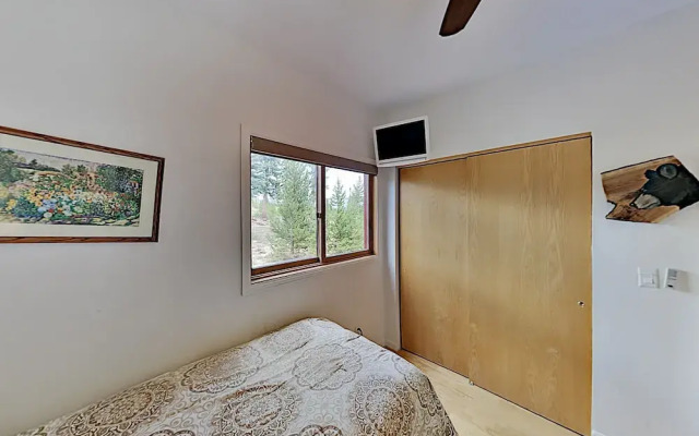 9150rgr9 2 Bedroom Condo