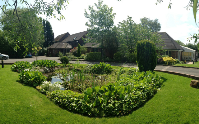 Marston Farm Hotel