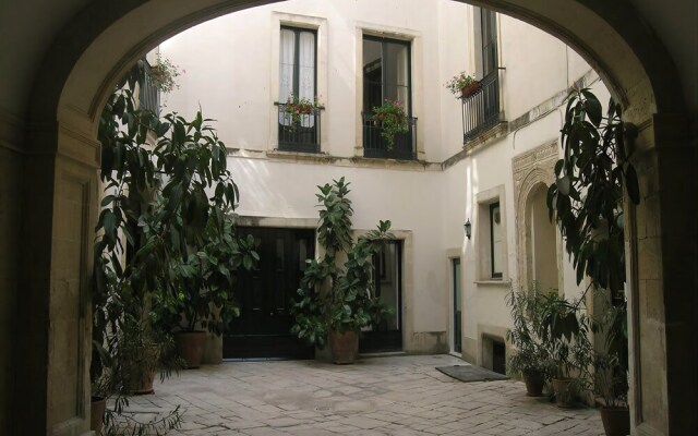 Отель B&B Palazzo Bernardini Лечче вид на фасад