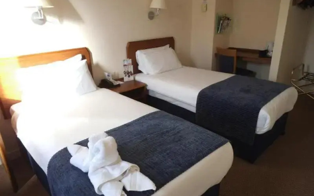 Airport Inn Gatwick