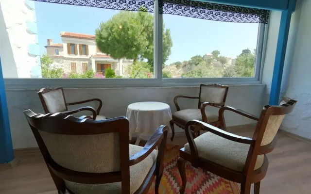 Zeren Alaçatı Butik Otel