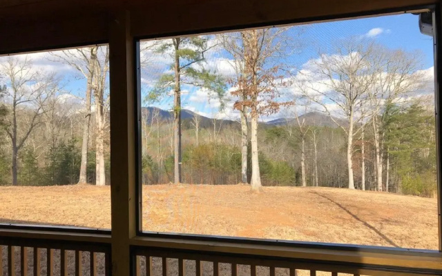 Streamside Hideaway- Copperhill TN