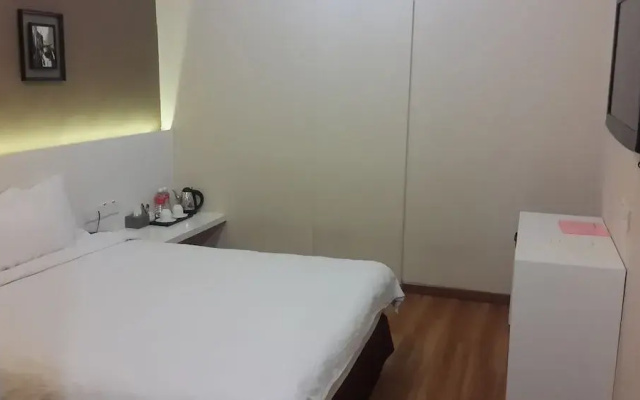 Avida Hotel