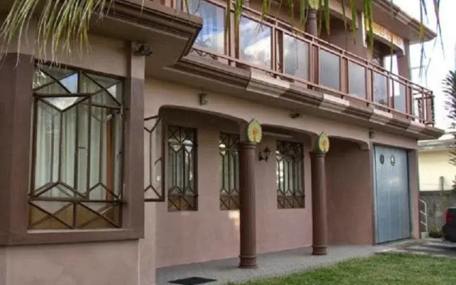 Ucha Guest House / Chambres D'hotes