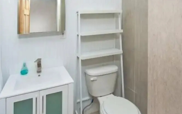 Cozy 2 BR on East Harlem