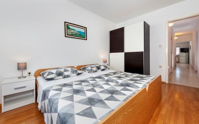 Apartment Marija - 500 m from beach: A1-Prvi kat  Rovinj, Istria