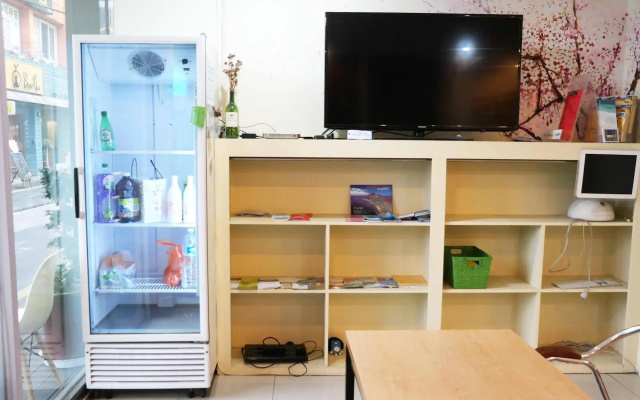 Skywalker Guesthouse - Hostel