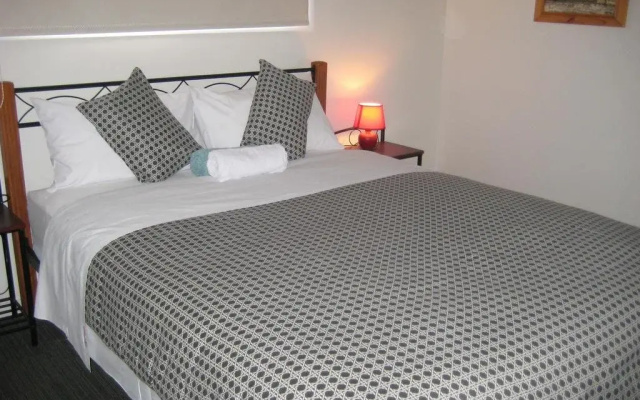 Riverdell Park Accommodation Bed & Breakfast