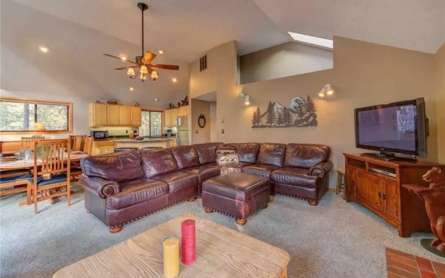 Deer Lane 11 by Village Properties at Sunriver