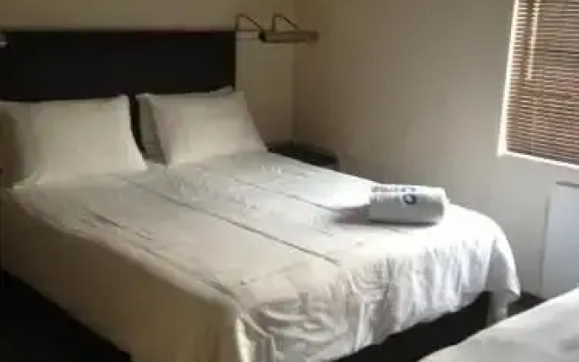 Delarey Lodge and Guest House