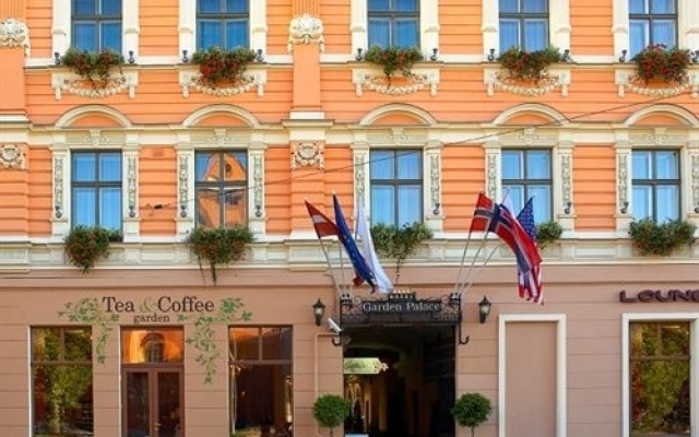 Отель Garden Luxury Residence Латвия, Рига - отзывы, цены и фото номеров - забронировать отель Garden Luxury Residence онлайн вид на фасад