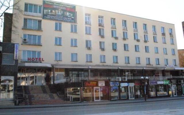 Отель Odysseus Hotel Болгария, Свиштов - отзывы, цены и фото номеров - забронировать отель Odysseus Hotel онлайн вид на фасад