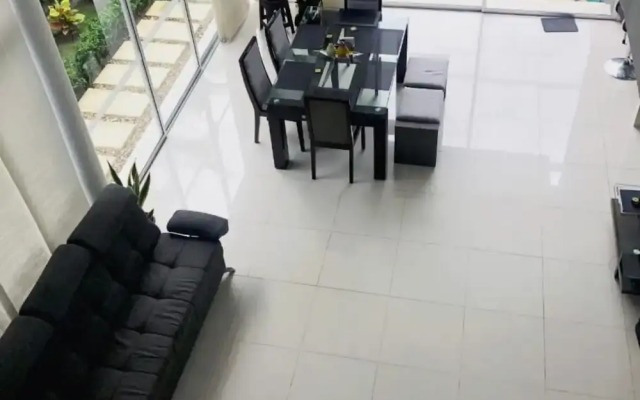 Casa Quinta con Piscina en el Peñón